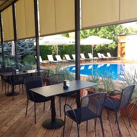 Hotel Perperikon Kŭrdzhali Exterior foto