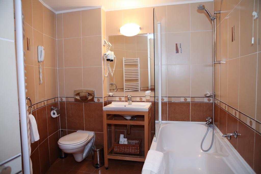 Hotel Perperikon Kŭrdzhali Quarto foto