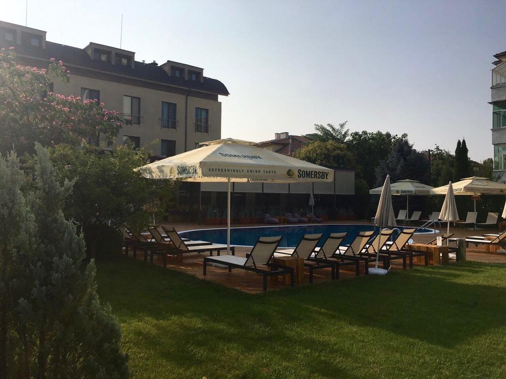 Hotel Perperikon Kŭrdzhali Exterior foto